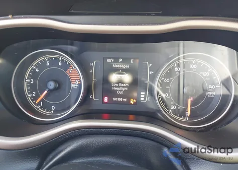 2016 Jeep Cherokee Latitude из США, поврежденный, VIN 1C4PJLCS4GW247362